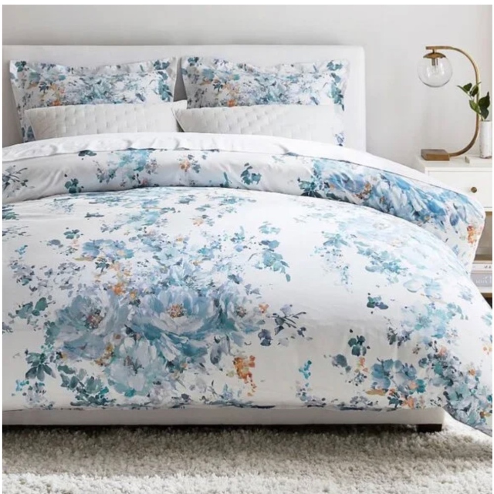 Pottery Barn Kinsley Organic Percale Duvet Cover, 2 shams and sheet